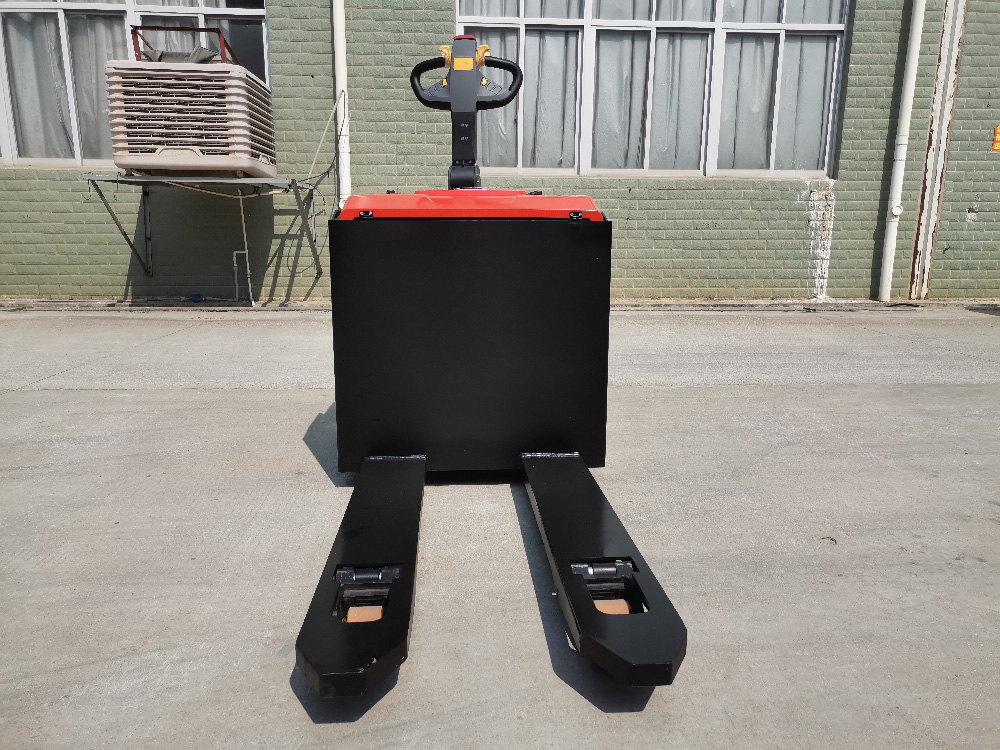 0612_1718180152140378.jpg 6吨搬运车1.jpg